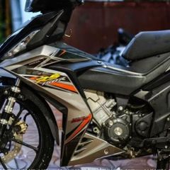 [FreeShip] [Ảnh thật] Tem rời Winner V1 - Mẫu RS150R xám đen viền cam nổi bật Quyen Decal