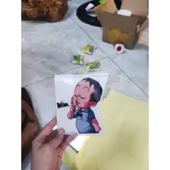 Tem logo sticker em bé Nín dễ thương dán xe máy,laptop,điện thoại,dán mọi nơi
