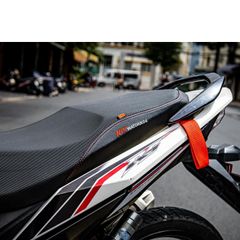 [FreeShip] [Ảnh thật] Tem rời Winner V1 - Mẫu RS đen đỏ nổi bật - Chuẩn From cực đẹp Quyen Decal