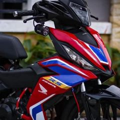 [Ảnh thật]  Tem rời Winner V1 xe đỏ - mẫu RS150R xanh trắng đơn giản - chuẩn form dễ dán Quyen Decal