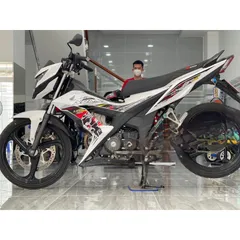tem zin sonic robot trắng đỏ