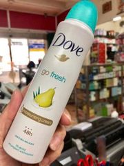 Xịt khử mùi Dove 48h Go Fresh Pomegranate 150ml – hương lựu tươi mát, khử mùi hiệu quả 48h 641088