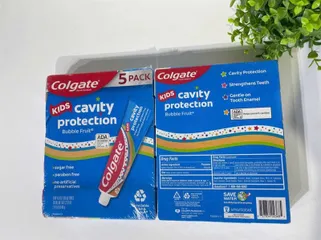 Set kem đánh răng Colgate trẻ em 648 làm sạch răng bé