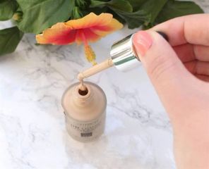 Kem nền Catrice HD 24H Foundation 30ml tone 20 che phủ mịn
