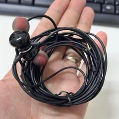 Tai Nghe Dây Dài 3m Giắc Cắm 3.5mm Tặng Thêm Núm Cao Su Thay Thế