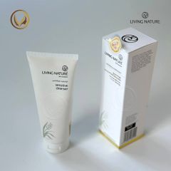 Sữa rửa mặt cho da nhạy cảm Living Nature Sensitive Cleanser 100ml