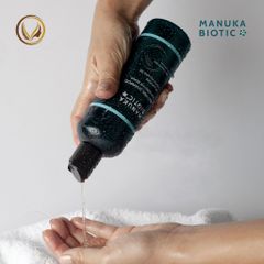Dầu gội cho da đầu nhạy cảm Manuka Biotic Shampoo For Sensitive Scalp 300ml