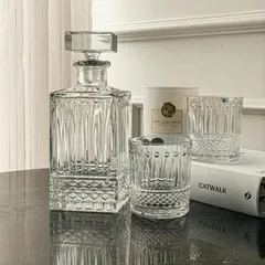 Bộ bình rượu pha lê Bohemia Windsor gồm 1 bình đựng rượu 850ml và 6 cốc 320ml
