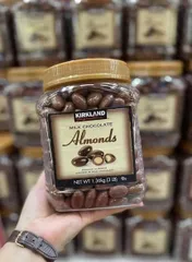 Socola Hạnh Nhân Kirkland Milk Chocolate Almonds 1.36kg – vị béo ngậy