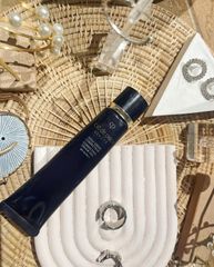 (2 Sản Phẩm) Set Kem Chống Nắng Và Kem Lót Clé De Peau Beaute UV Protection Cream SPF 50g + Voile Creme Correcteur 40g Chính Hãng