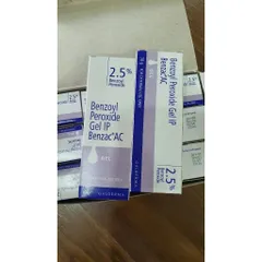 Kem Benzac AC 5% 2.5% Benzoyl peroxide 5% gel chấm mụn giảm mụn bọc mụn đầu trắng sưng tẩy đỏ 30gram