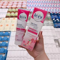 Kem Tẩy Lông Veet Silk & Fresh Nhẹ Dịu An Toàn Loại Bỏ Lông Mịn Màng Tức Thì