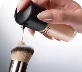 Kem nền MAC Studio Fix Fluid SPF15 24HR Matte Foundation – che phủ, kiềm dầu tốt