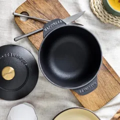 Nồi gang thô nguyên khối chống dính thương hiệu Happiness 20cm