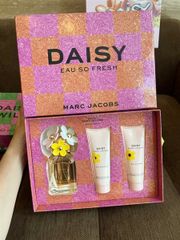 Set Nước Hoa Marc Jacobs Daisy Eau So Fresh 75ml x3 – hương hoa trái cây tươi mát