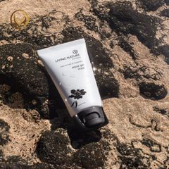Mặt nạ gel cấp ẩm sâu, phục hồi da và làm da căng mọng Living Nature Aqua Gel Mask 75ml