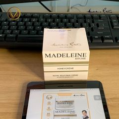 Kem dưỡng sáng da sữa ong chúa Madeleine Ritchie Royal Jelly Face Creme 100ml