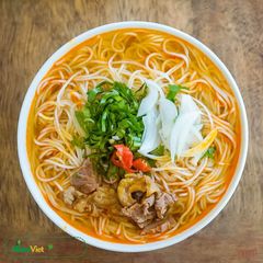 Bún trắng Noom được canh tác hữu cơ với giống gạo thuần chủng, không chất bảo quản, phụ gia