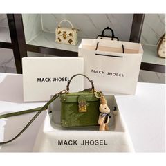 (V.I.P ORDER - LIMITED) - Túi xách Nữ Hộp Chữ Nhật MISS GAIL Charm GẤU Xanh