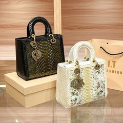 (HÀNG V.I.P) - Túi đeo VUÔNG Nữ Xà Cừ Phong Cách Mới Họa Tiết Cao Cấp Sang Chảnh