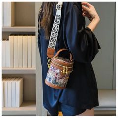 (BEIBAOBAO) - Túi Đeo Vai Dáng Trụ Hình Gấu Dễ Thương Phong Cách Nhật Bản Cho Nữ