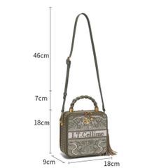 (Hàng V.I.P LIMITED - FULLBOX HÃNG) - Túi xách nữ CELLIME dáng cốp vuông đứng Form, Hoa văn Tinh tế, Sang trọng, Màu rêu