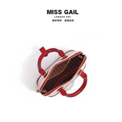 (Hàng V.I.P LIMITED) Túi xách nữ thương hiệu Miss Gail, thiết kế túi thu đông 2024 dáng boling thời thượng kèm charm