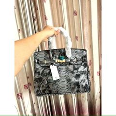 (HÀNG VIP - NO BOX) - Túi xách HỌA TIẾT DA VÂN RẮN size 30, Có Ổ Khóa, Không Dây Đeo (CHỈ CẦM TAY)