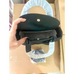 (FULL BOX/ NO BOX) - Túi cầm tay đeo chéo Đồng màu size 20, bản dây NHỎ, KHÔNG ĐẾ chân