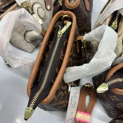 Túi xách nữ công sở tặng kèm phụ kiện size 20, đựng vừa điện thoại, nhỏ gọn, xinh xắn