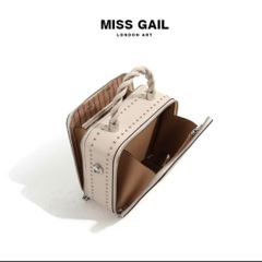 (Hàng V.I.P LIMITED) - Túi cốp thương hiêu MISS GAIL thêu thêu ngọc tinh tế