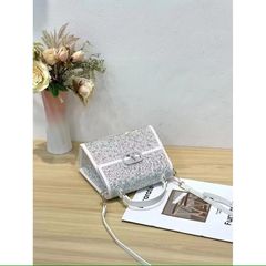 2025 Mới Châu Âu và Mỹ retro mini kim cương đính kim cương nóng túi xách lật che vai đeo chéo dây chuyền nữ