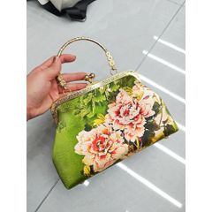(Hàng QCCC) - Cốp đi tiệc hình hoa 3D sang trọng, đựng vừa điện thoại