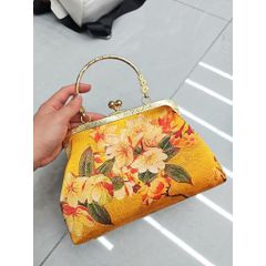 (Hàng QCCC) - Cốp đi tiệc hình hoa 3D sang trọng, đựng vừa điện thoại