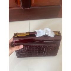 (VIP ORDER) - Túi xách Nữ dáng cầm tay quai kiềng vàng size 25 da bóng sang trọng, thích hợp đi tiệc