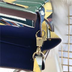 (VIP ORDER) - Túi Xách Nữ 2 quai họa tiết màu sắc KHÓA VÀNG Size 30