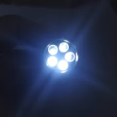 Móc khóa đèn pin màu đen có 5 bóng LED siêu sáng tiện dụng