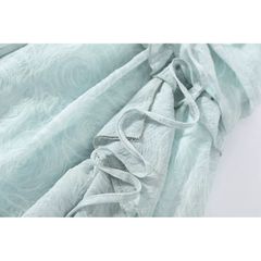 [sẵn] Đầm maxi thiết kế hai dây màu xanh pastel, chất voan hoa hồng, dáng dàu xẻ tà phối bèo 2025