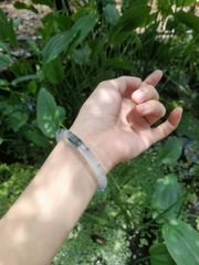 Vòng Bản Tròn Du Long Ngọc Thạch Trắng Điểm Hoa Xanh - Trang Sức Phong Thủy Nữ Tinh Tế, May Mắn