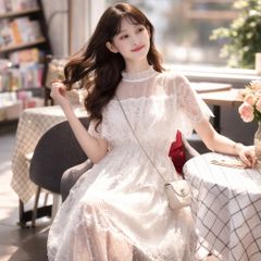 Đầm ren trắng công chúa phong cách hàn Quốc