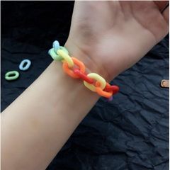 Vòng tay bảy sắc cầu vồng xinh xắn