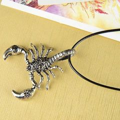 Dây chuyền bò cạp phong cách nam tính