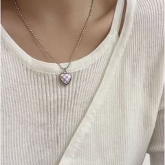 Dây chuyền trái tim caro dành cho các bạn nữ