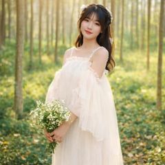 Đầm công chúa trễ vai đính cườm