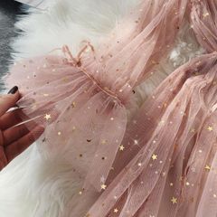Đầm suông đính sao trăng lấp lánh