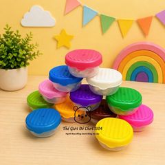 Bộ đất sét nặn cho bé 12 màu kèm khuôn và dụng cụ làm bánh, giúp bé tăng khả năng nhận biết hình dạng và màu sắc