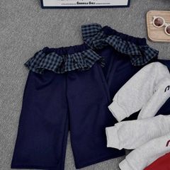 Set bộ nỉ chữ Min kèm khăn choàng phối bèo kẻ quần suông phong cách hàn quốc ấm áp mùa đông cho bé gái 8-28kg