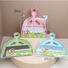 01 bộ Ki chổi dọn vệ sinh bàn thờ, máy tính, chuồng thú