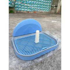 Khay vệ sinh cho chó có thành phía sau