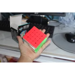 Rubik đầy màu sắc size vừa
